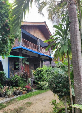 Paradise Escape nr Beach w/Veranda, Bicycle, Wi-Fi